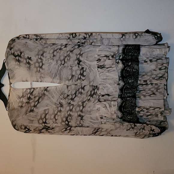 Bebe lace detail long sleeve blouse - Picture 5 of 7